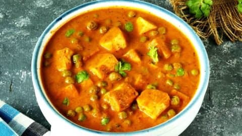 Mattar Paneer